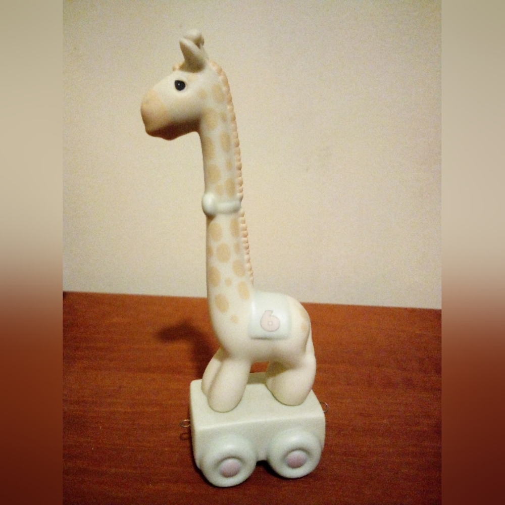 Precious Moments Birthday Train Figurine Giraffe 6 Keep Looking Up